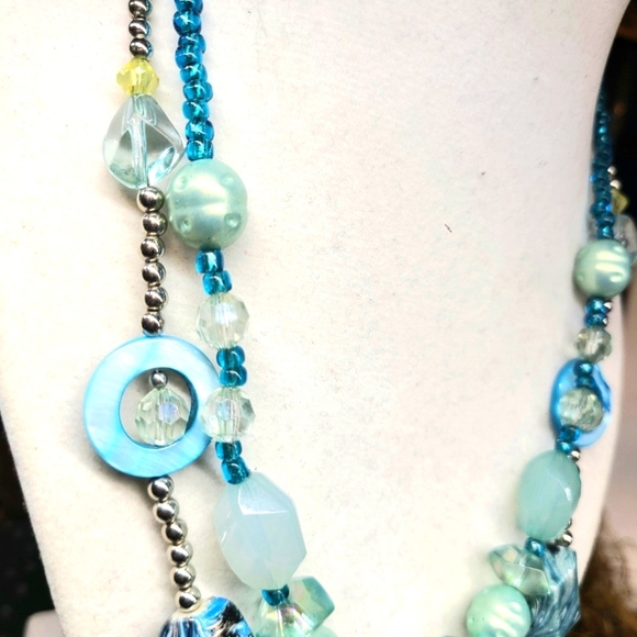 Fun Women's Blue and Green Beaded Necklace - Picture 3 of 4